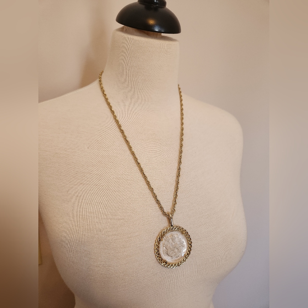 Trifari vintage Aquarius crown pendant necklace